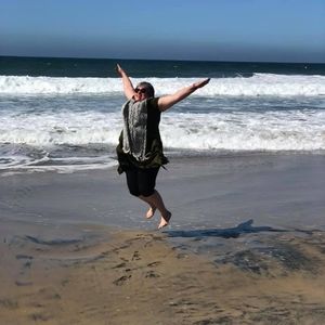 Meet your Posher, Charis